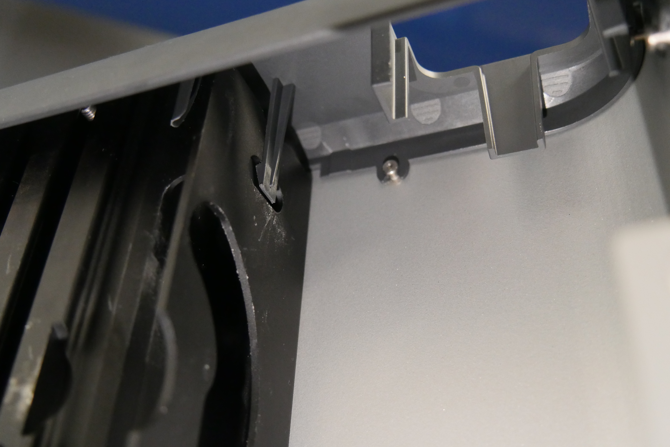 Replacing the Form 4 Z-axis limit switch